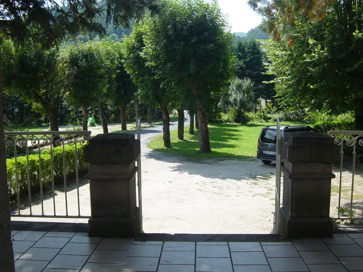 Adonis Chambres D'Hotes Saint-Germain-Laprade Exteriör bild